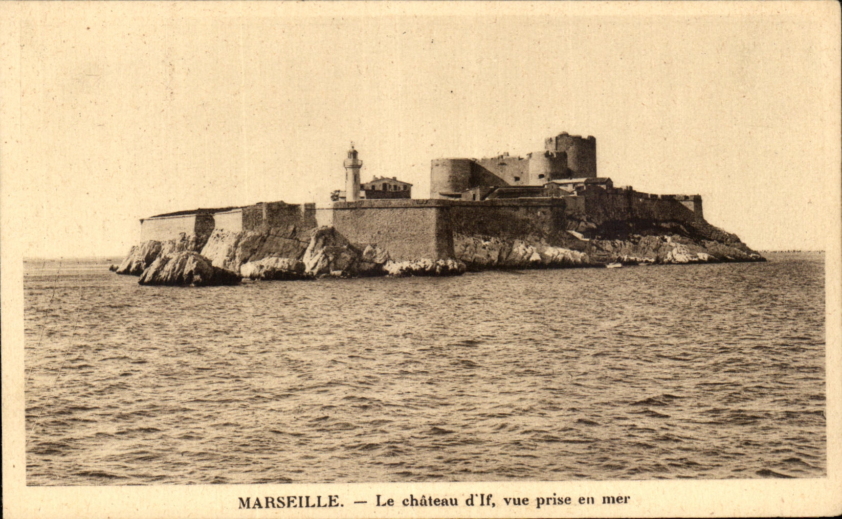 CPA Marseille Le Chateau d'If vue prise en mer