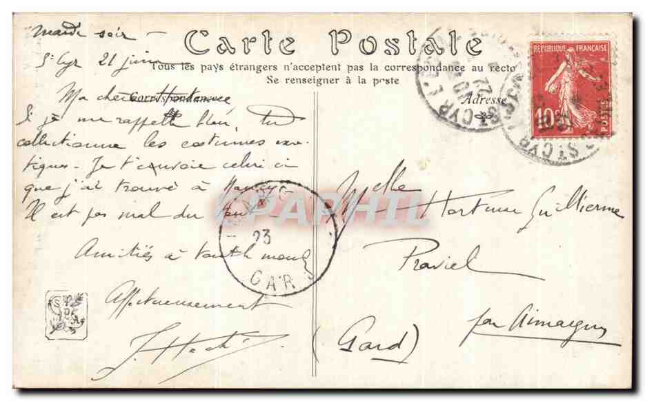 CPA Salon de Petite Bigoudenne par Artigue Femme Folklore — Rückseite