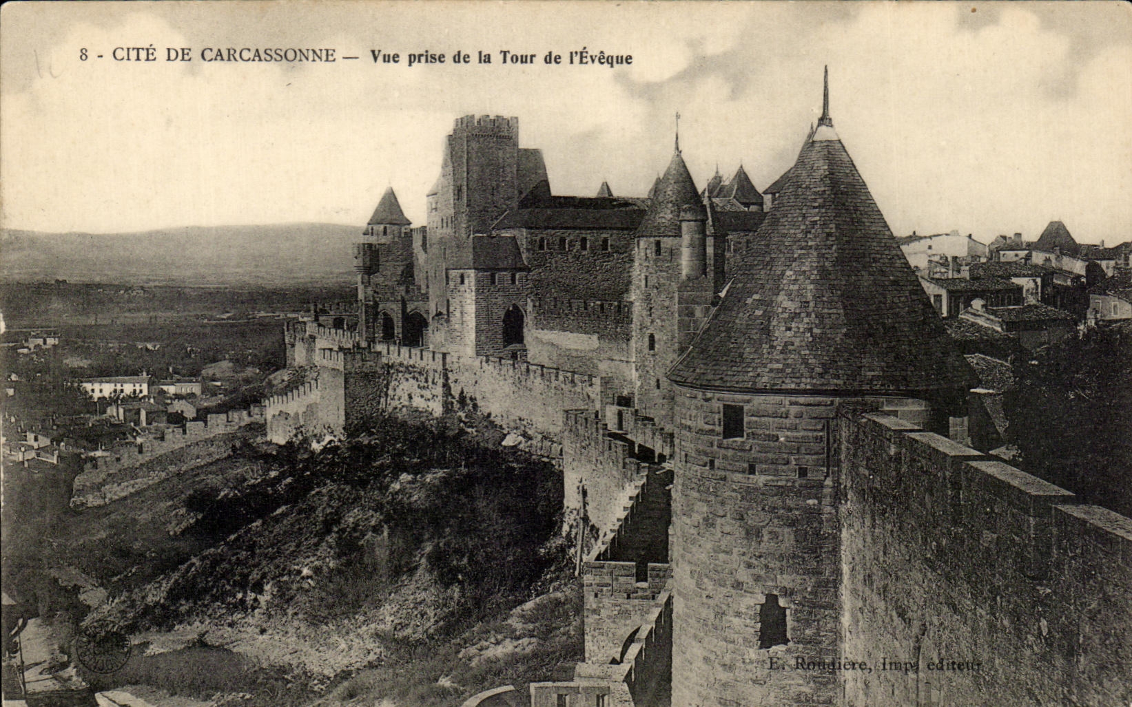 CPA Cite De Carcassonne Vue Pride De La Tour De L'eveque
