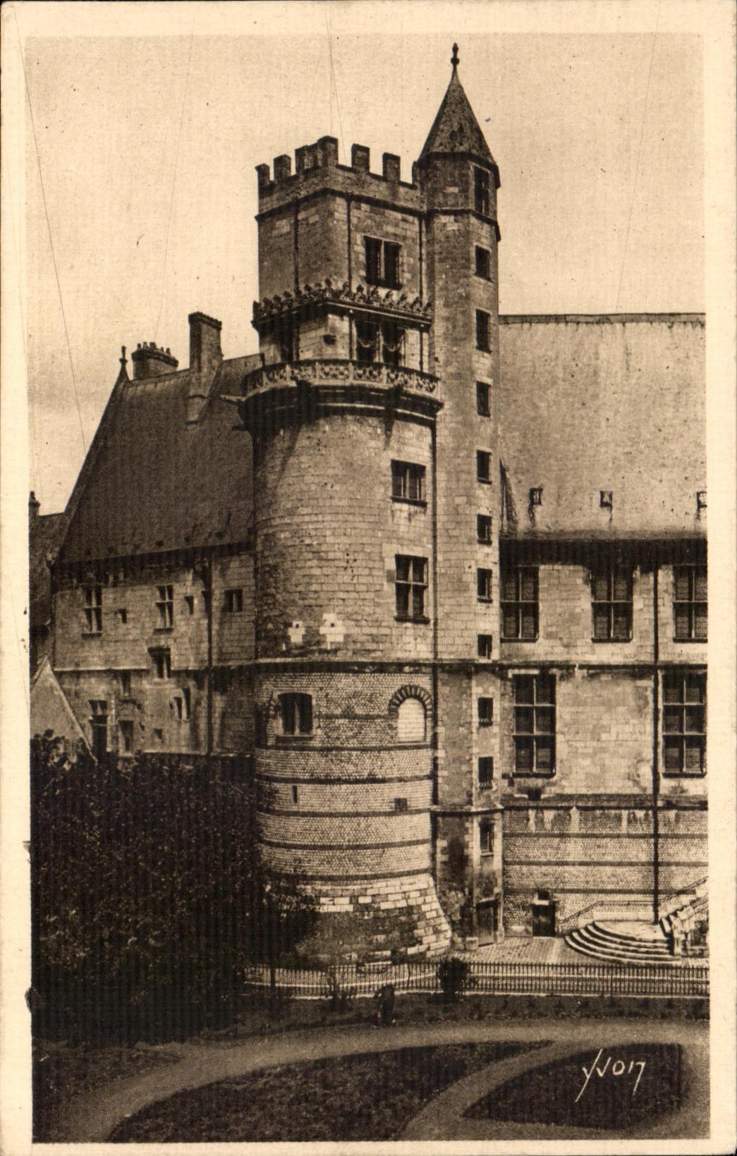 CPA Bourges Hotel de Jacques Coeur La Tour du Tresor