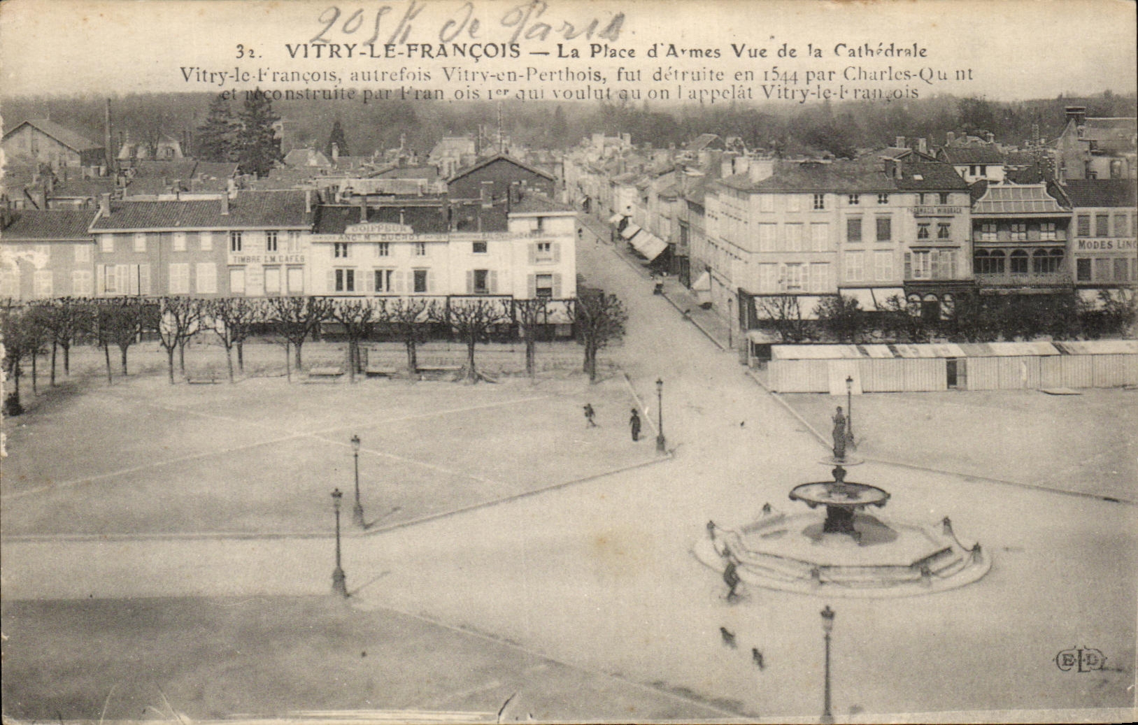 CPA Vitry Le Francois La Place d'Armes Vue De la cathedrale 