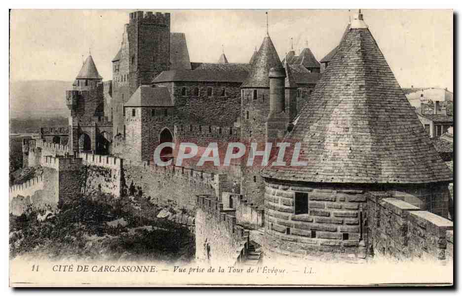 CPA Cite De Carcassonne Vue prise de la Tour de l'Eveque