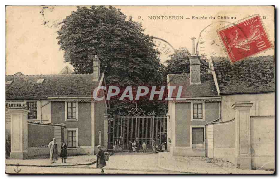 CPA Montgeron Entree du Chateau Enfants