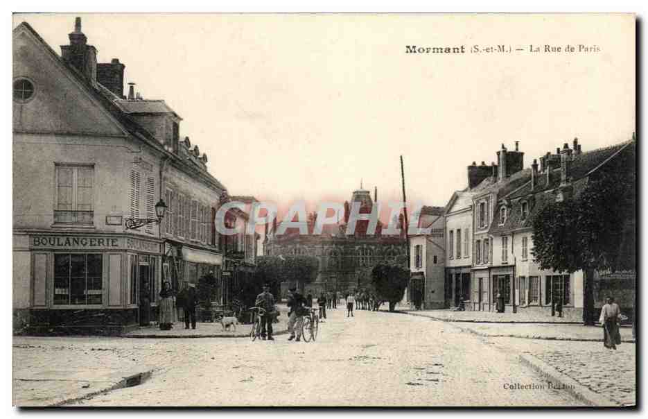 CPA Mormant La Rue de Paris Boulangerie Facteur 