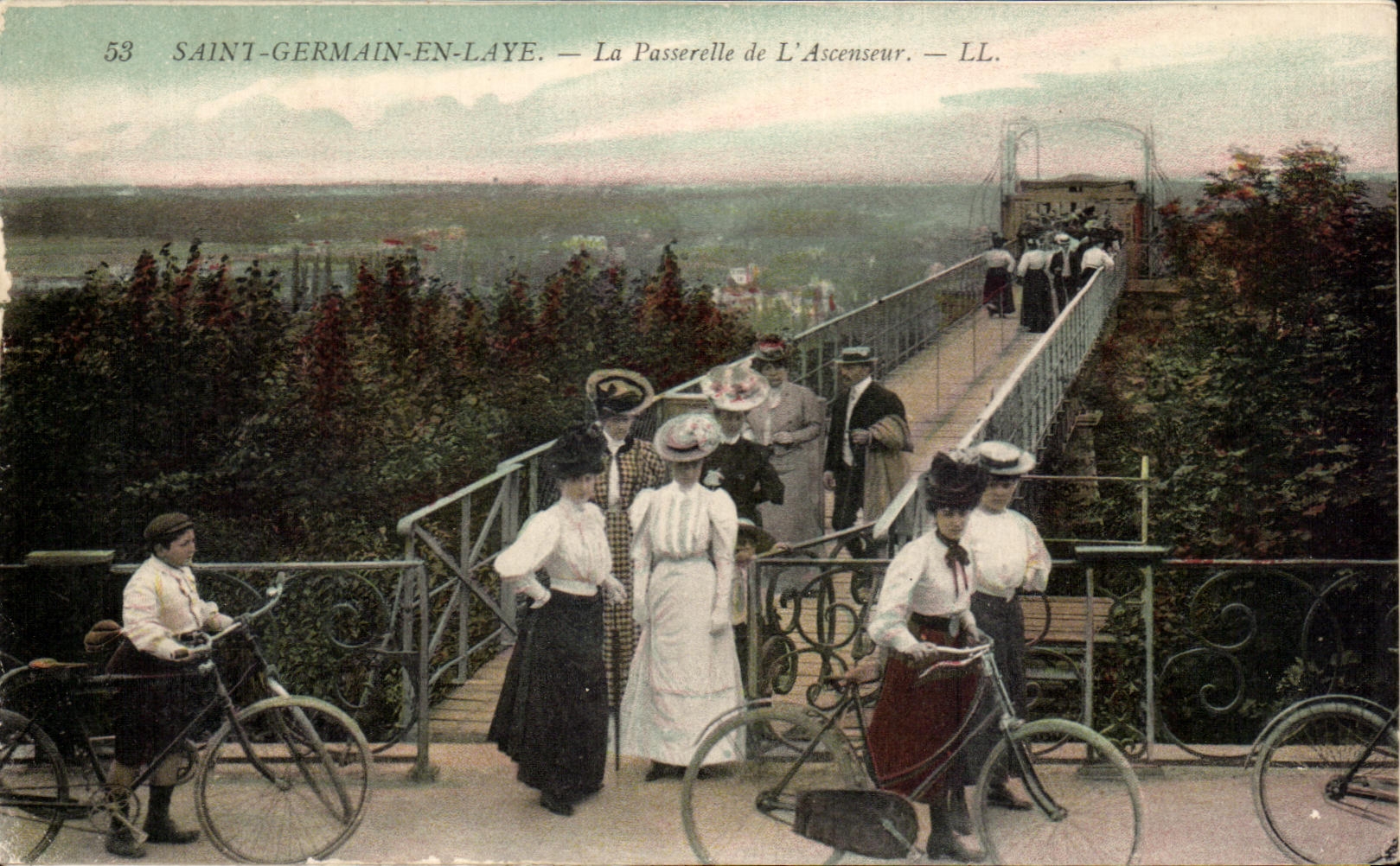 Saint-Germain-en-Laye — La Passerelle de L'Ascenseur — LL.