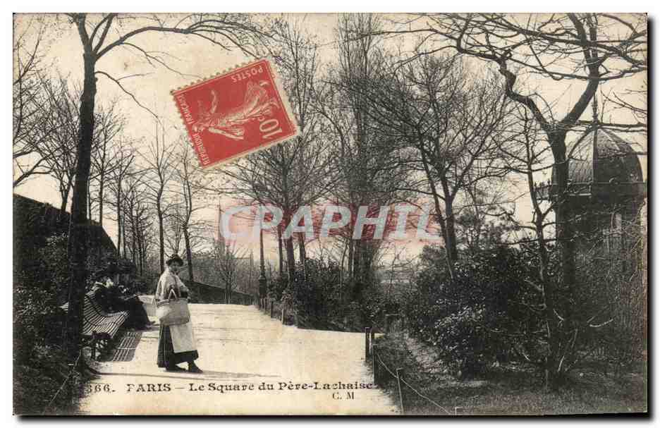 CPA Paris Le Square du Pere Lachaise Cimetiere