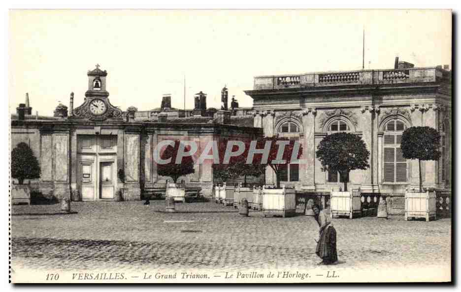 Versailles — Der Große Trianon — Das Uhrenpavillon — LL.