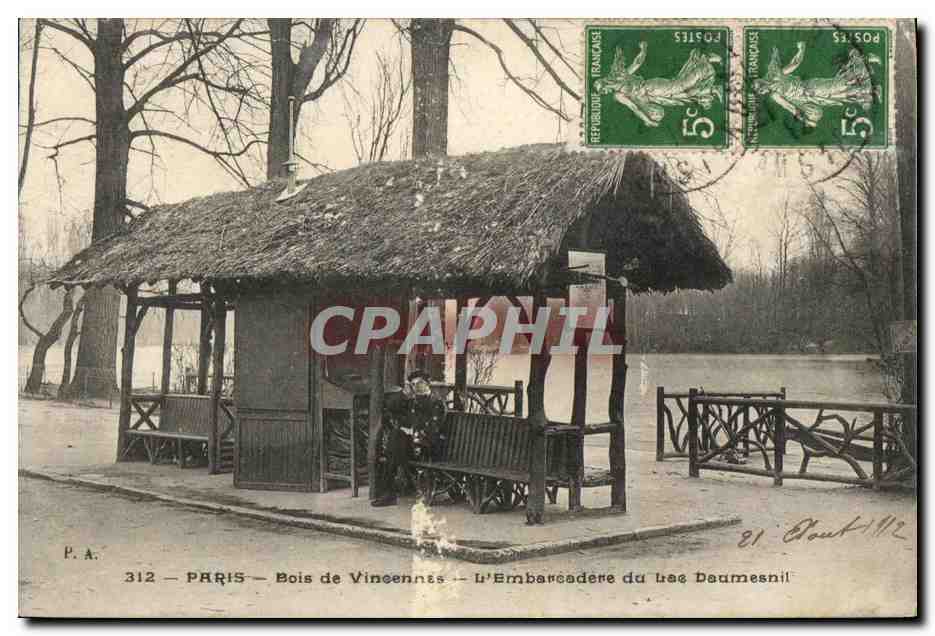 CPA Paris Bois de Vincennes L'Embarcadere du Lac Daumesnil