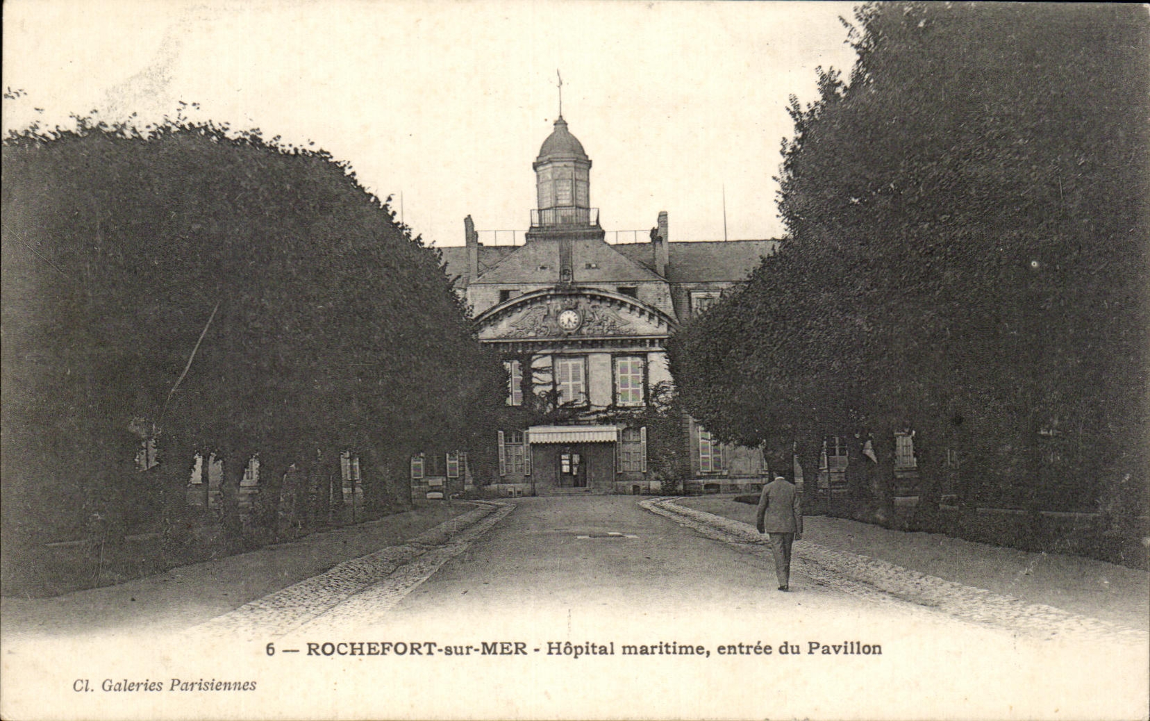 ROCHEFORT-sur-MER — Hôpital maritime, entrée du Pavillon — Cl. Galeries Parisiennes, n°6