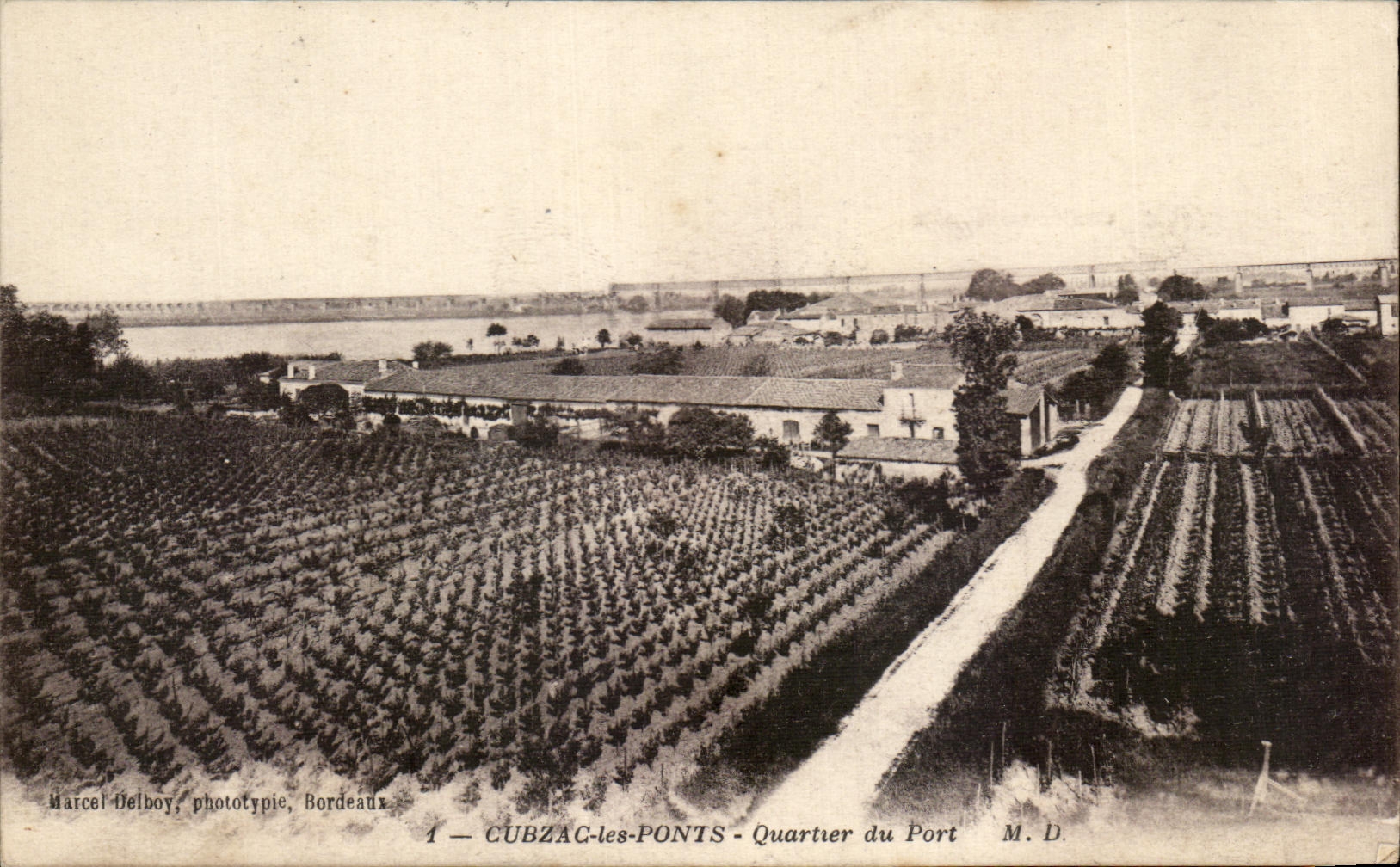 CPA Cubzac les Ponts Quartier Du Port