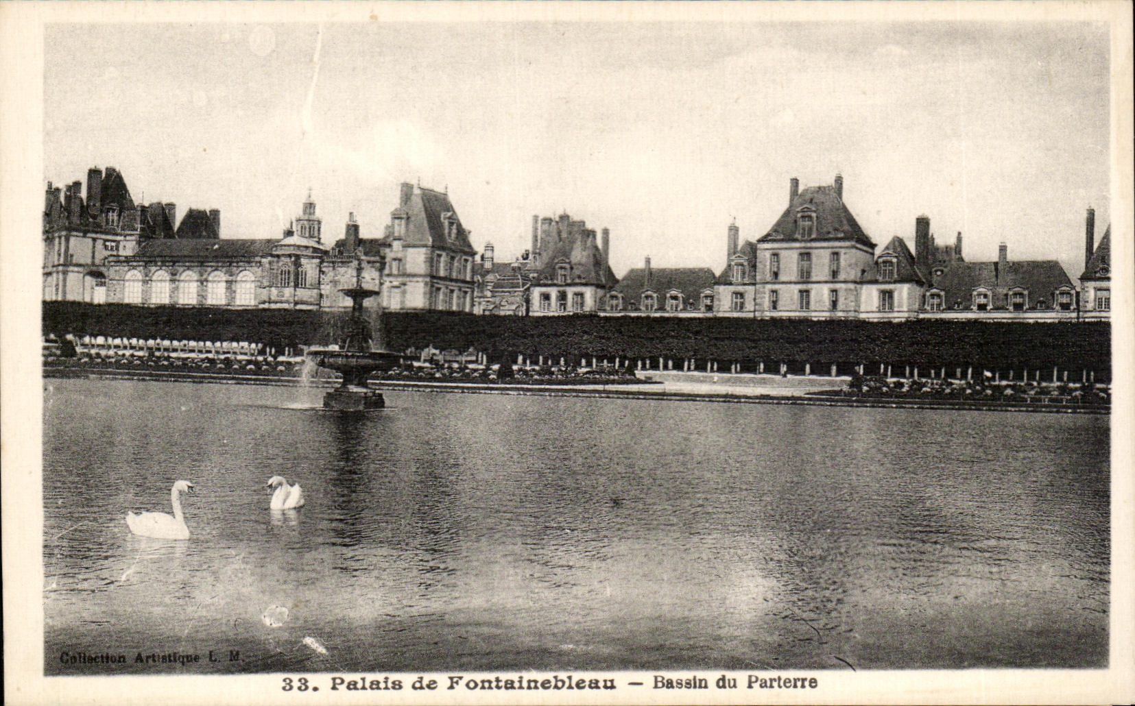 Palais de Fontainebleau — Bassin du Parterre — Collection Artistique L. M. n°33