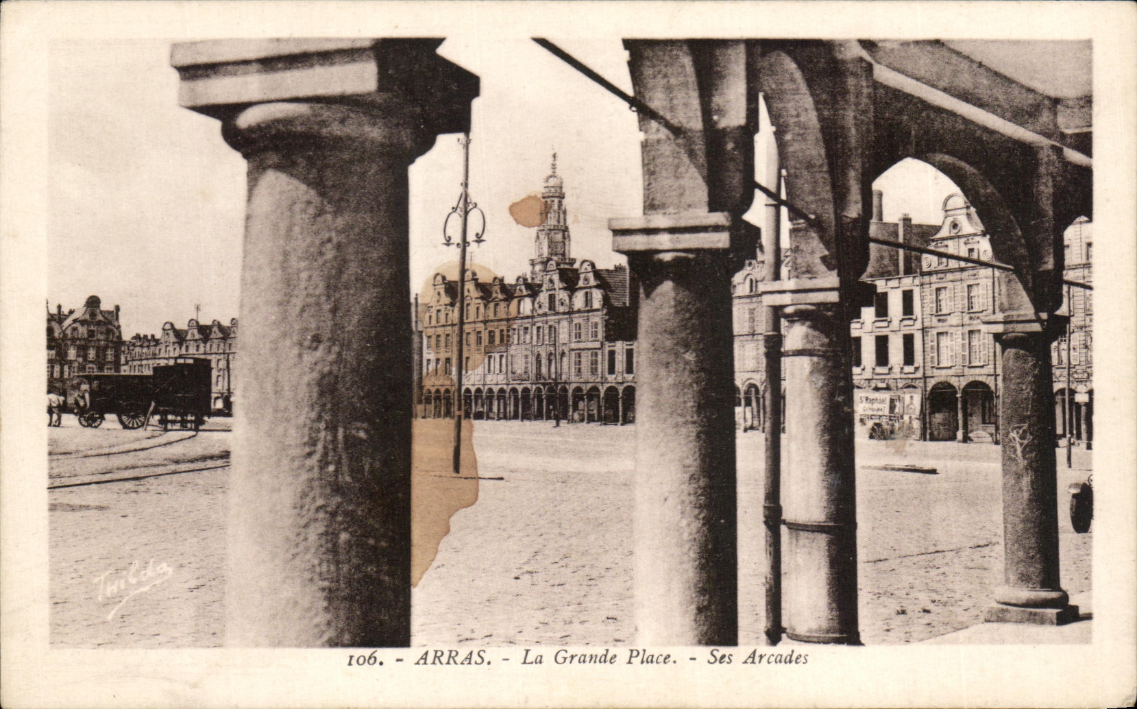 CPA Arras La Grande Place Ses Arcades