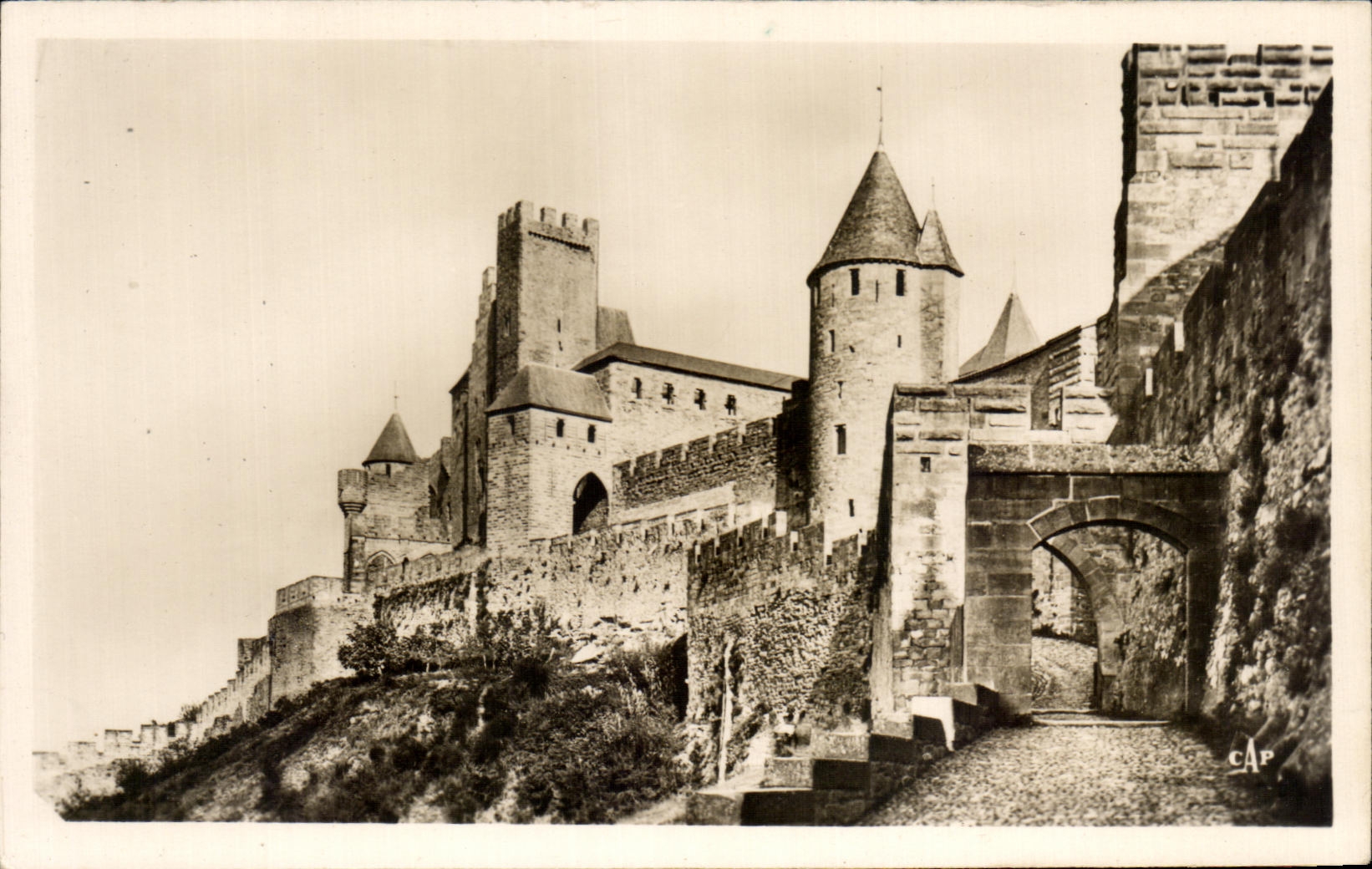 CPA Carcassonne Les Avant Portes de I'Aude
