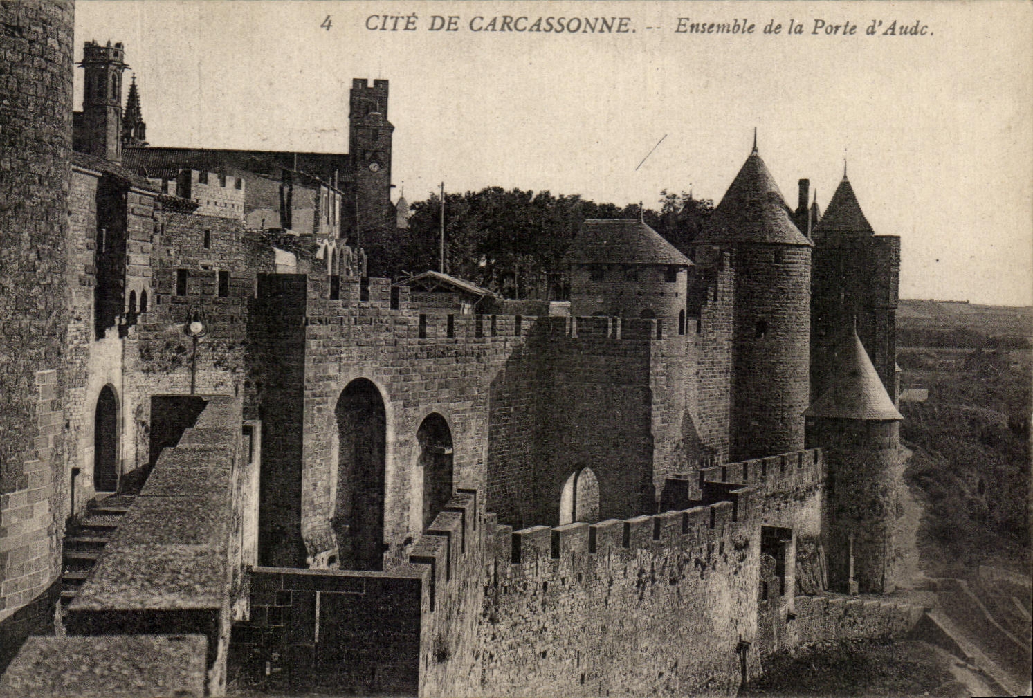 CPA Cite De Carcassonne Ensemble de la Porte d'Aude