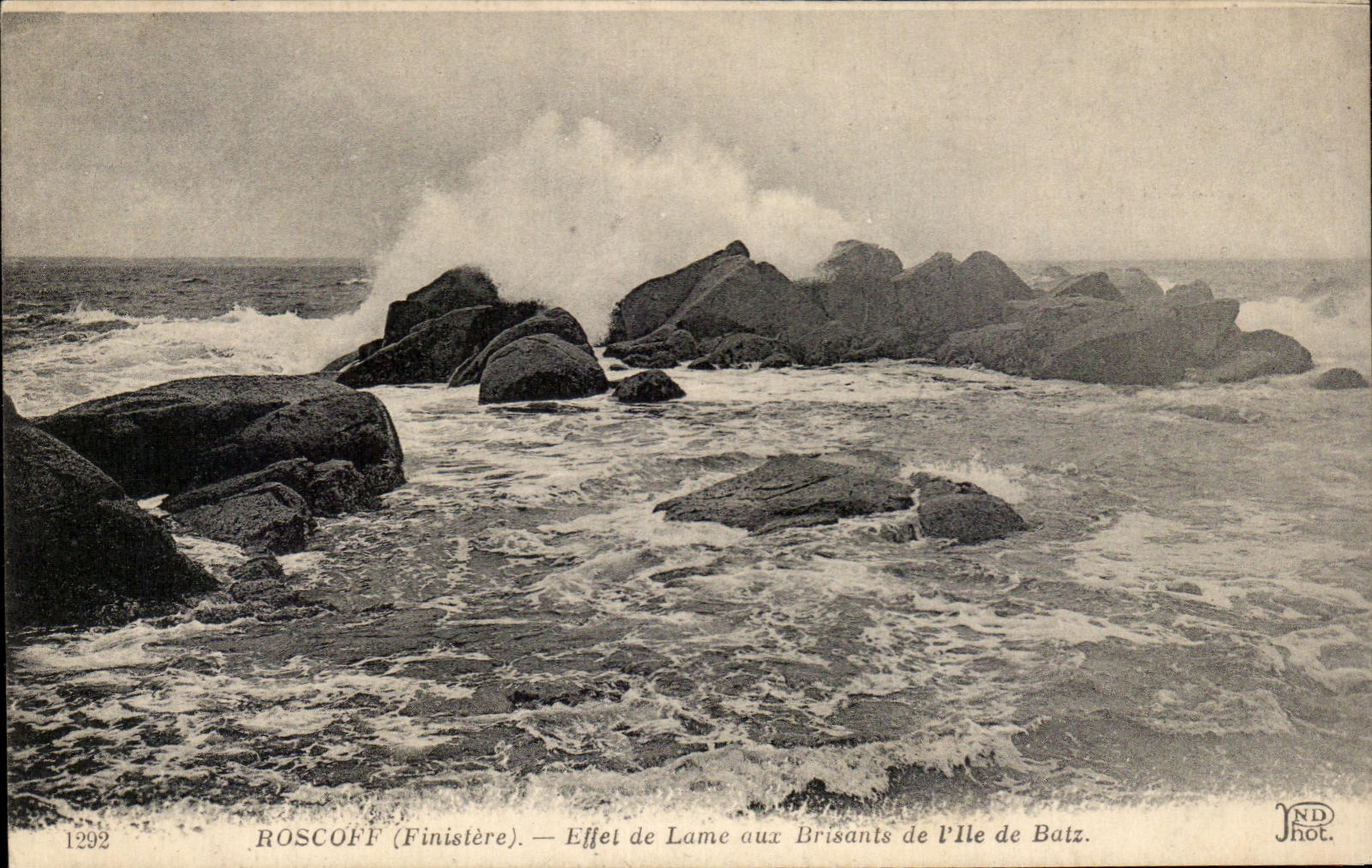 CPA Roscoff Effet de Lame oux Brisants de I'lle de Batz