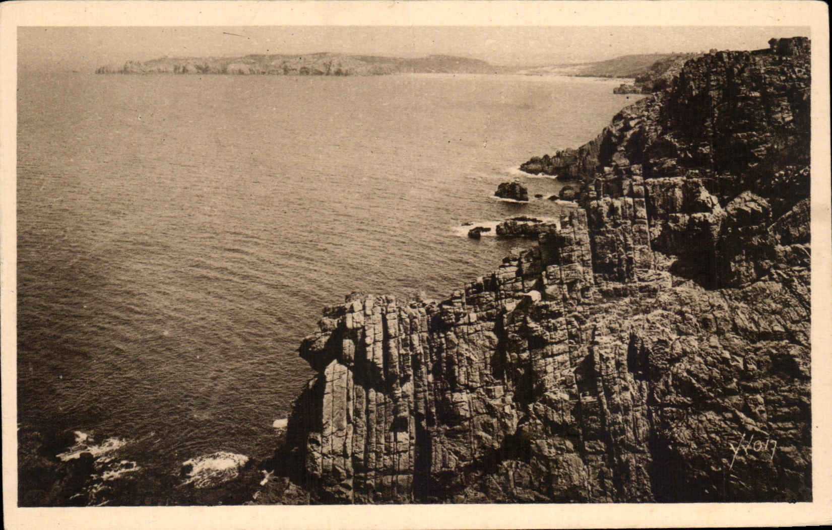 La Pointe du Toulinguet — vue de celle de Pen-Hir (Finitère) — Les Éditions d'Art YVON, Paris