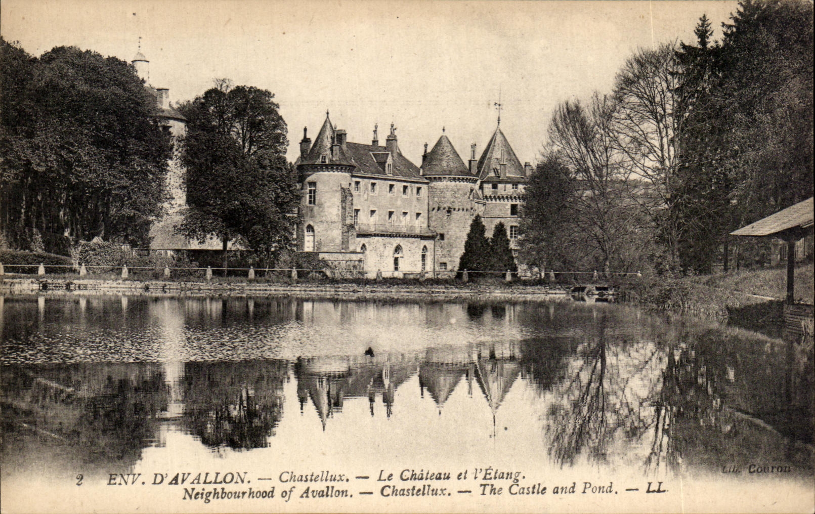 CPA Env D'Avallon Chastellux Le Chateau et L'etang 