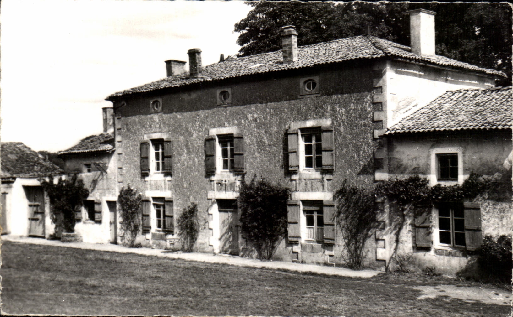 Le Logis — La Pommeraie (Doux-Sèvres) — Éditeur : Wiernard, Fortagné