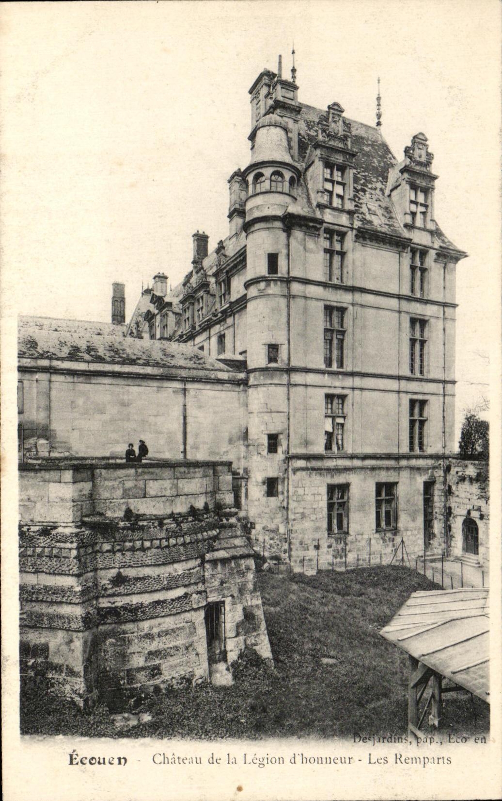 Écouen - Château de la Légion d'honneur - Les Remparts — Desjardins, pap. Ecoen