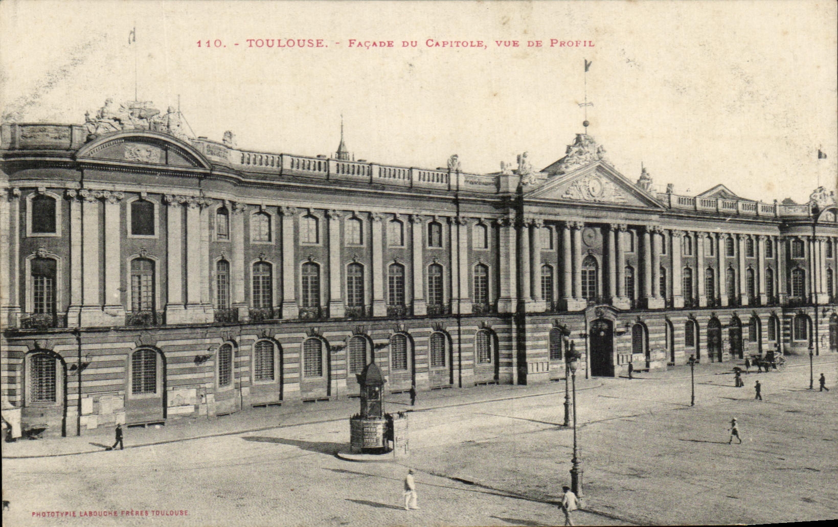 CPA Toulouse Facade Du Capitole Vue de profil