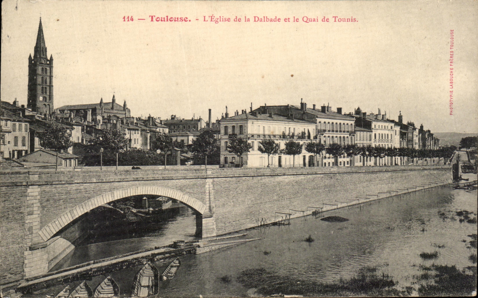 CPA Toulouse l'Eglise de la Dalbade et le Quai de Tounis
