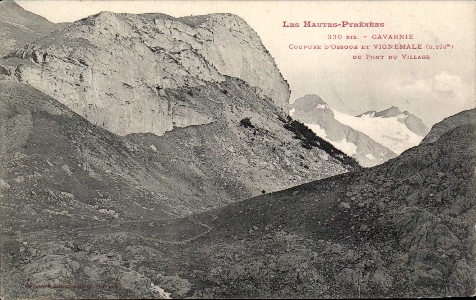 CPA Les Hautes Pyerenees Gavarnie Coupure d'Ossoue et Vigemale du pont du village