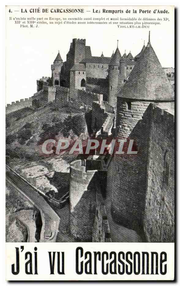 CPA La Cite De Carcassonne Les Remparts de la Porte d'Aude