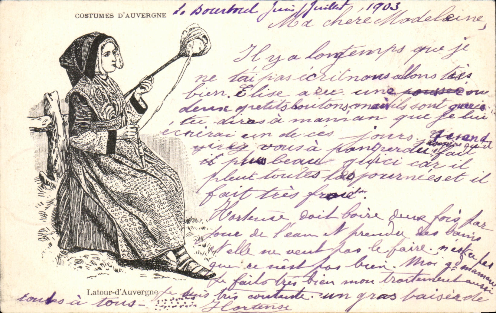 Costumes d'Auvergne — femme en costume traditionnel tenant un ustensile — Latour-d'Auvergne, éditeur inconnu