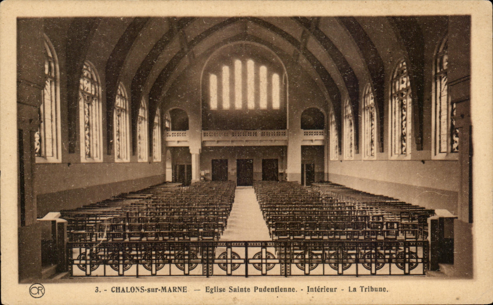 Chalons-sur-Marne — Église Sainte-Pudentienne — Intérieur — La Tribune