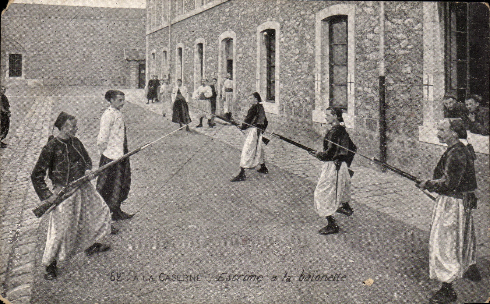 Esgrime à la baïonnette — à la caserne — éditeur inconnu, n° 62