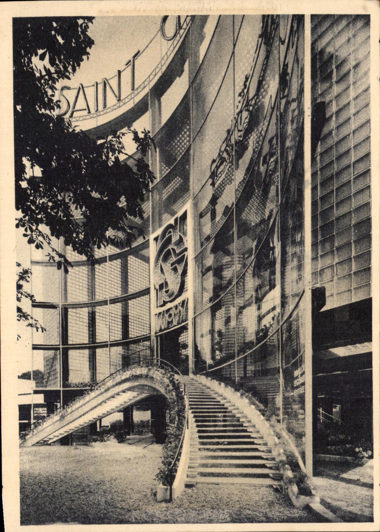 CPA Pavillon de la Cie de St Gobain Entre le grand Palaise et Pont Alexandre III Paris 
