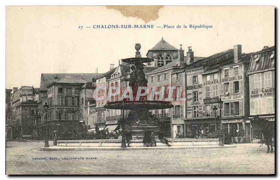 CPA Chalons Sur Marne Place de la Republique