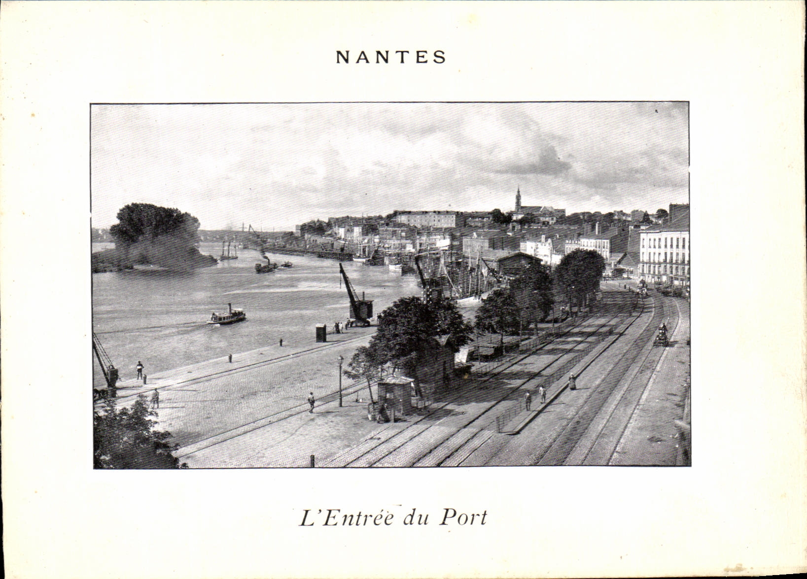 CPA Nantes L'Entree du Port