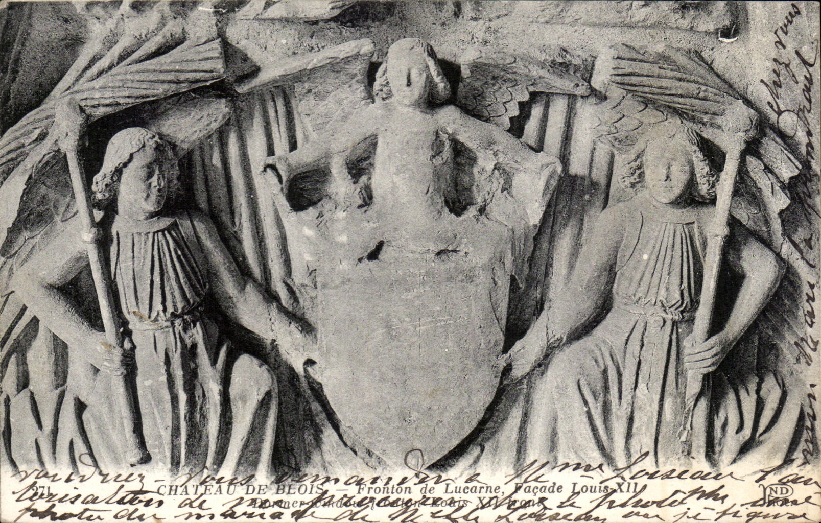 CPA Chateau De Blois Fronton de Lucarne Facade Louis XII
