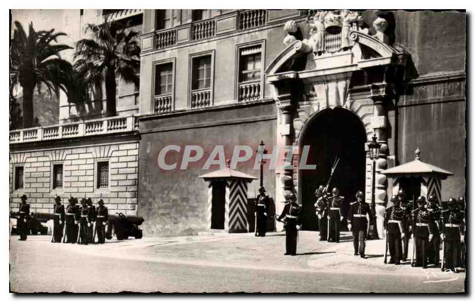 CPA La Principaute De Monaco Palais Du Prince La Releve De La Garde