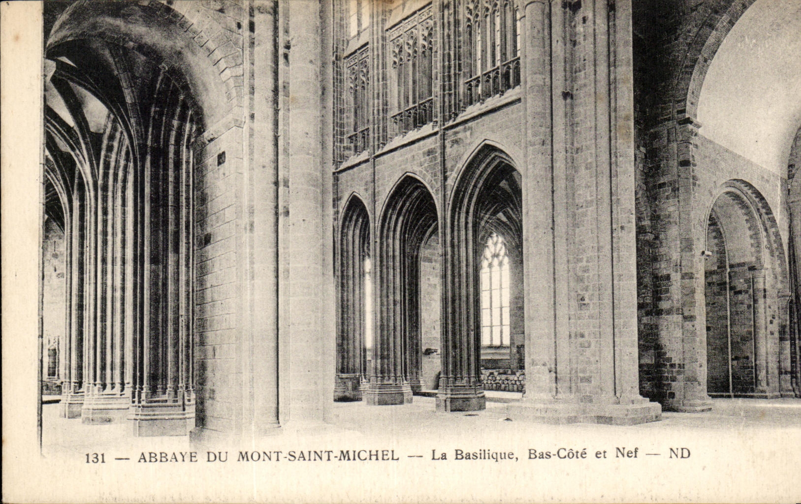 Abbaye du Mont-Saint-Michel — La Basilique, Bas-Côté et Nef — ND