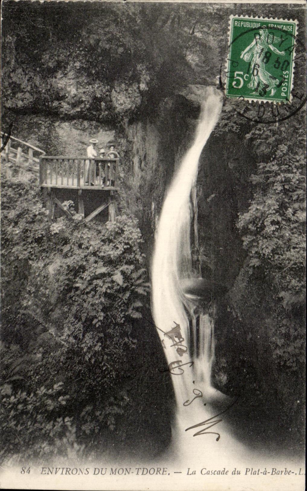 CPA Environs Du Mont Dore La Cascade du Plat a Barbe 