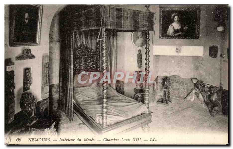 CPA Nemours Interieur du Musee Chambre Louis XIII