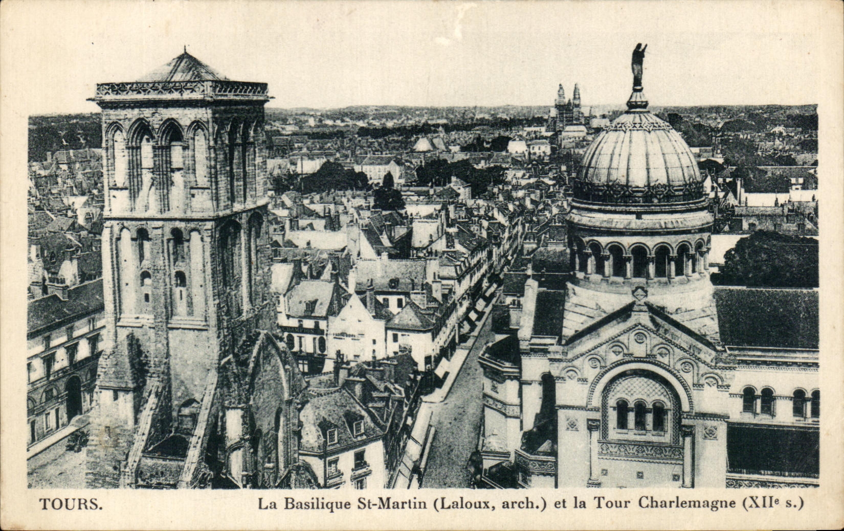 CPA La Basilique St Marlin Et la Tour Charlemagne