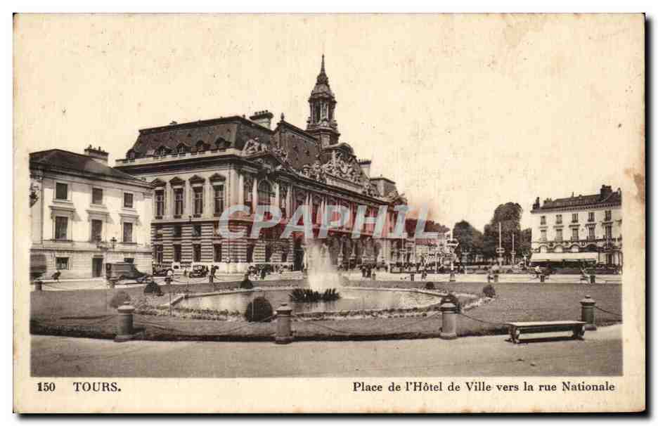 CPA Tours Place de L'Hotel de Ville Vers la rue Nationale
