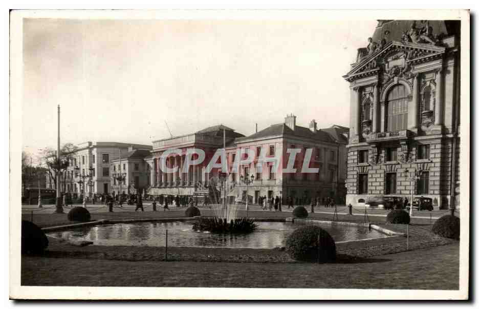 CPA Tours Palais de justice et nouvelle Poste