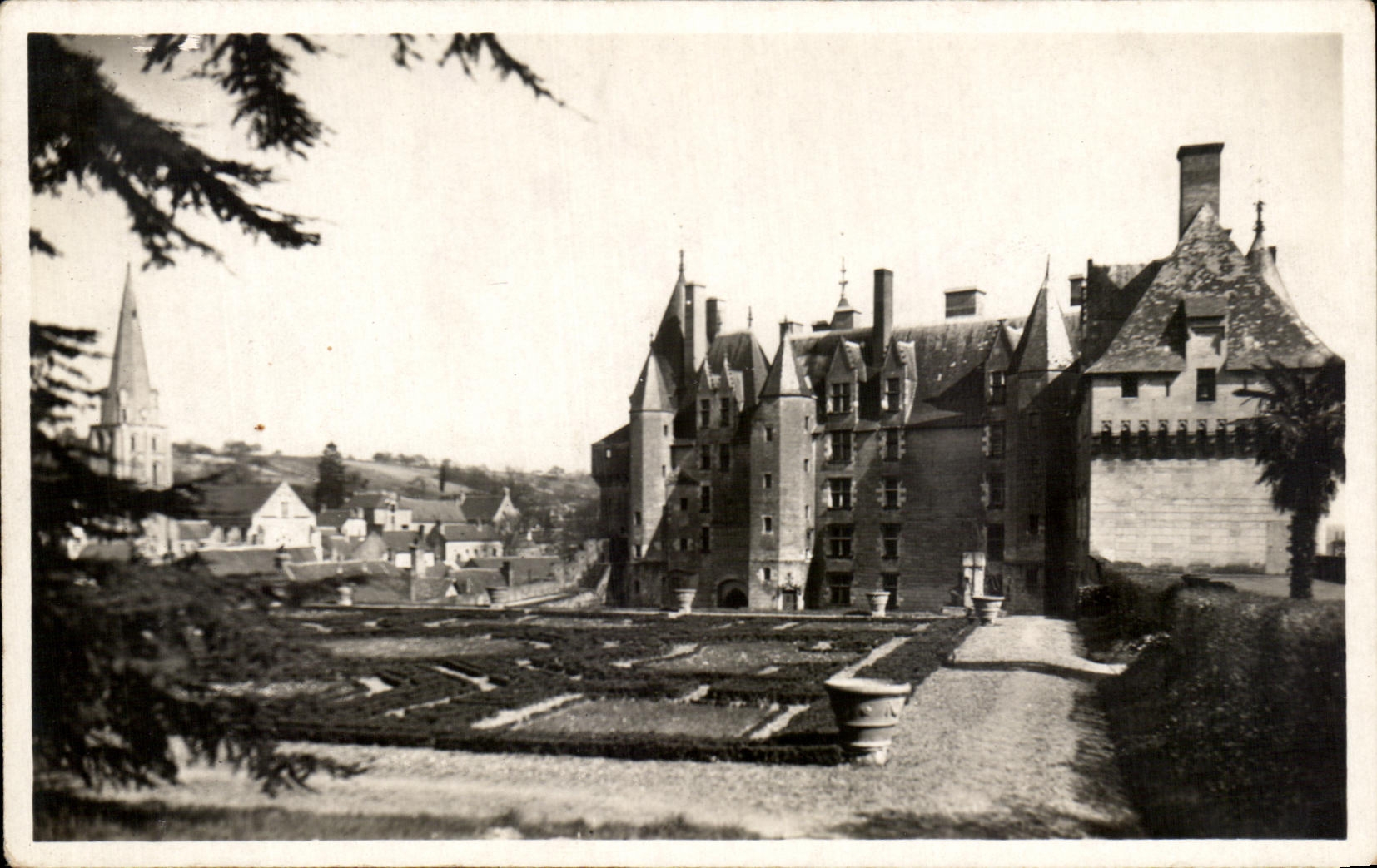 CPA Langeais Le Chateau Architecture militaire du 15eme Le clocher
