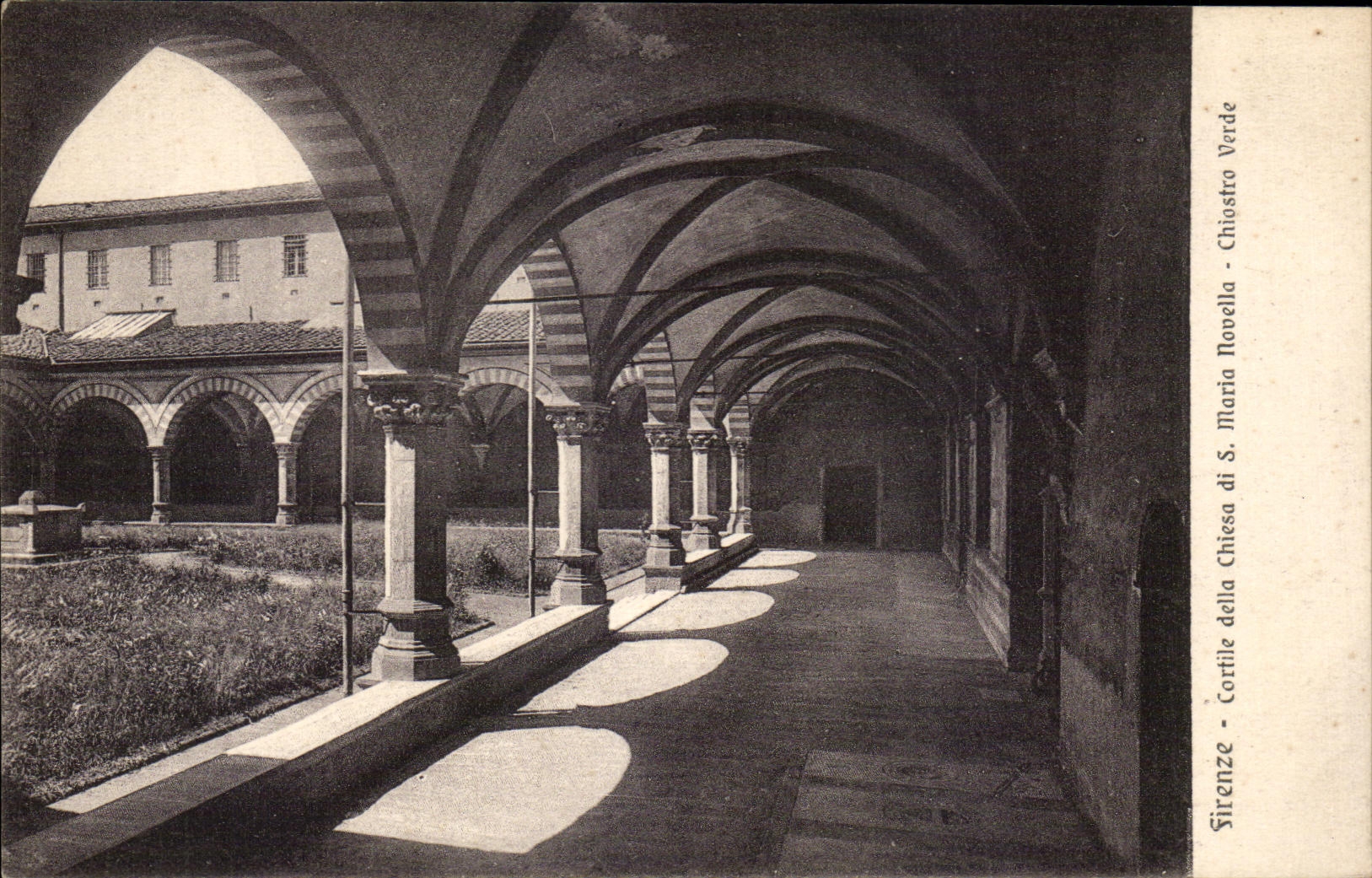 CPA Firenze Cortile della chiesa di S Maria Novella Chiostro Verde