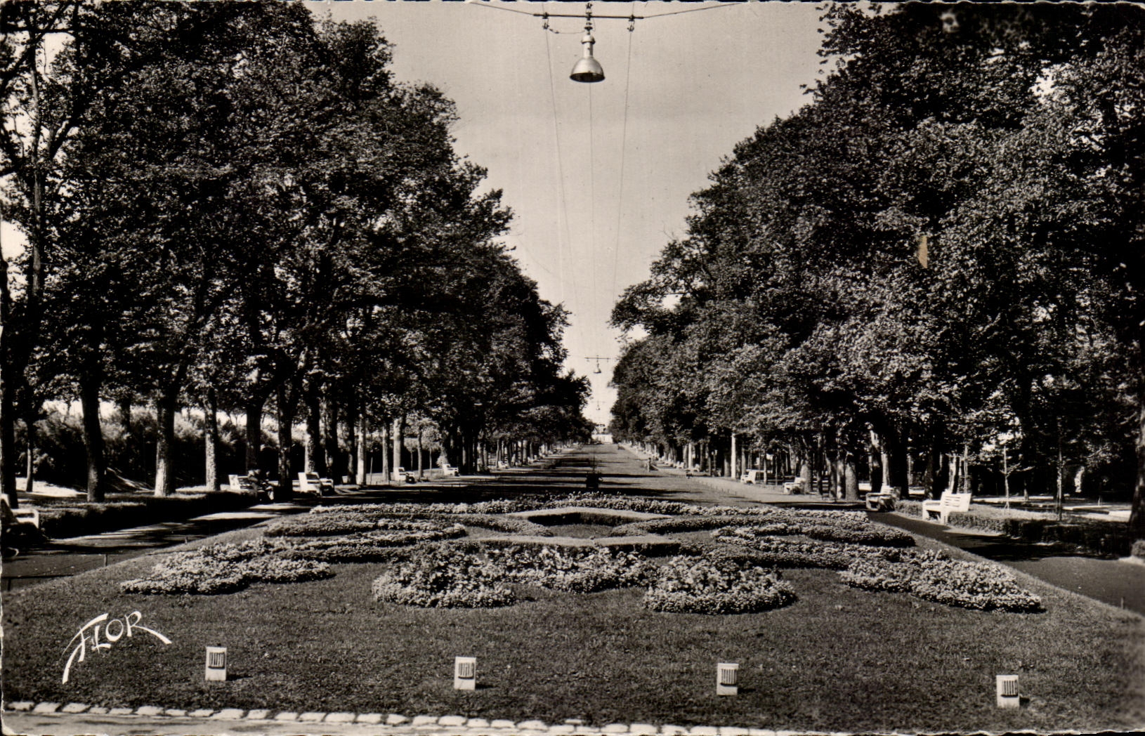 Les Allées du Mail — La Rochelle — Éditeur FLOR, n° 8008