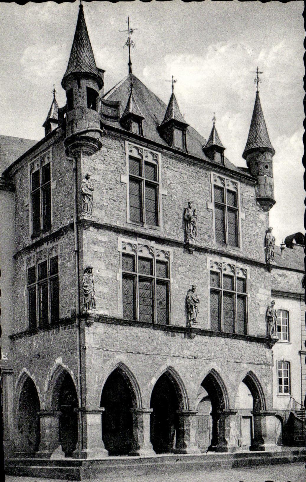 CPA Echternach Petite Suisse Luxembourgeoise Hotel de Ville Luxembourg 