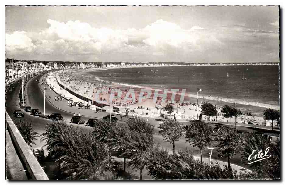CPA La Baule La Plage et le Remblai vue du Casino The beach and the Embanker fron the Casino