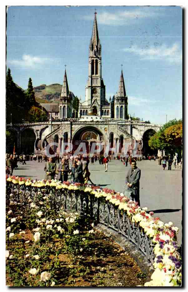 CPA Lourdes La Basillque Et L'Esplanada The Easillea And The Esplanade