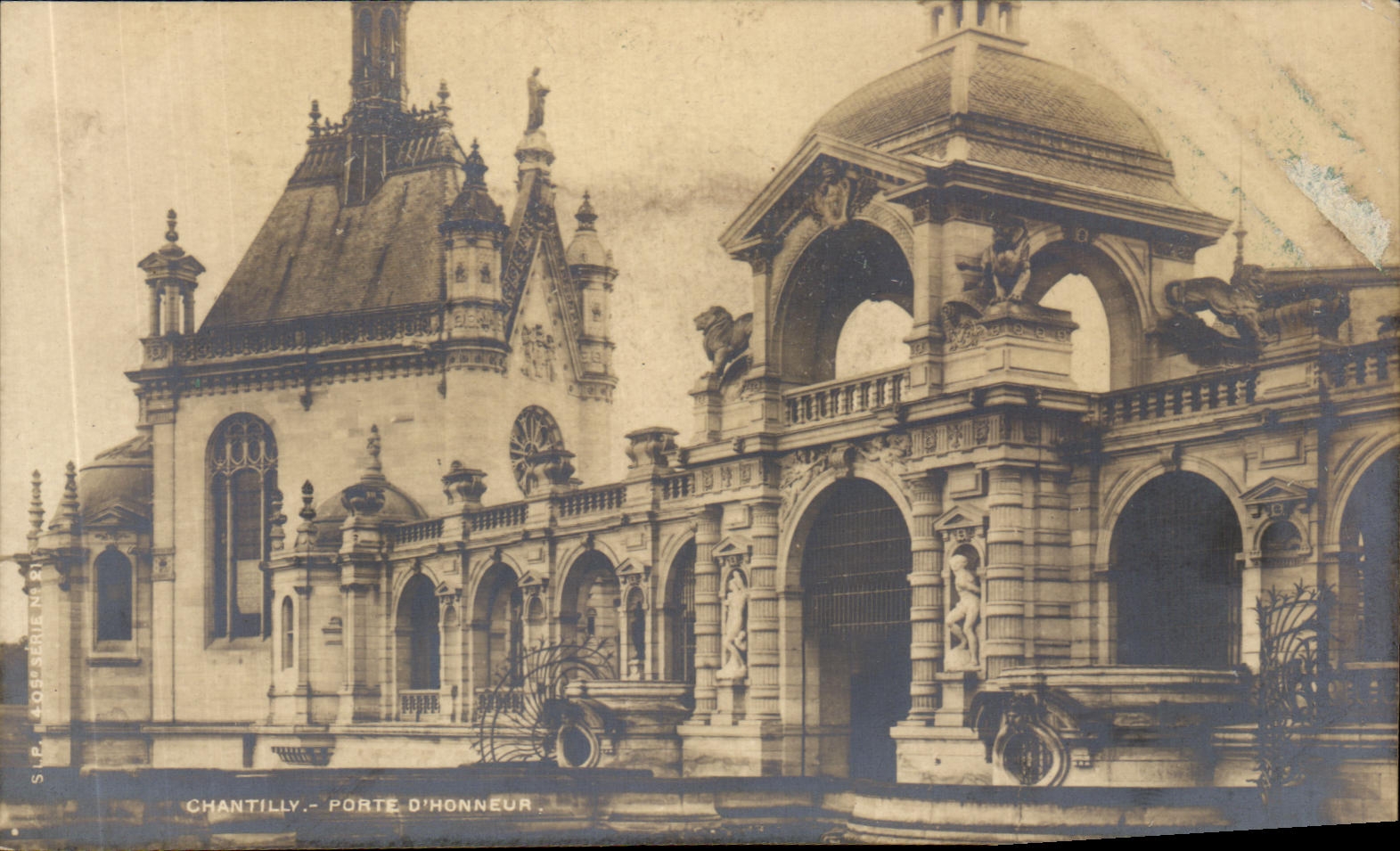 Chantilly - Porte d'Honneur — S.P. Closserie n° 31