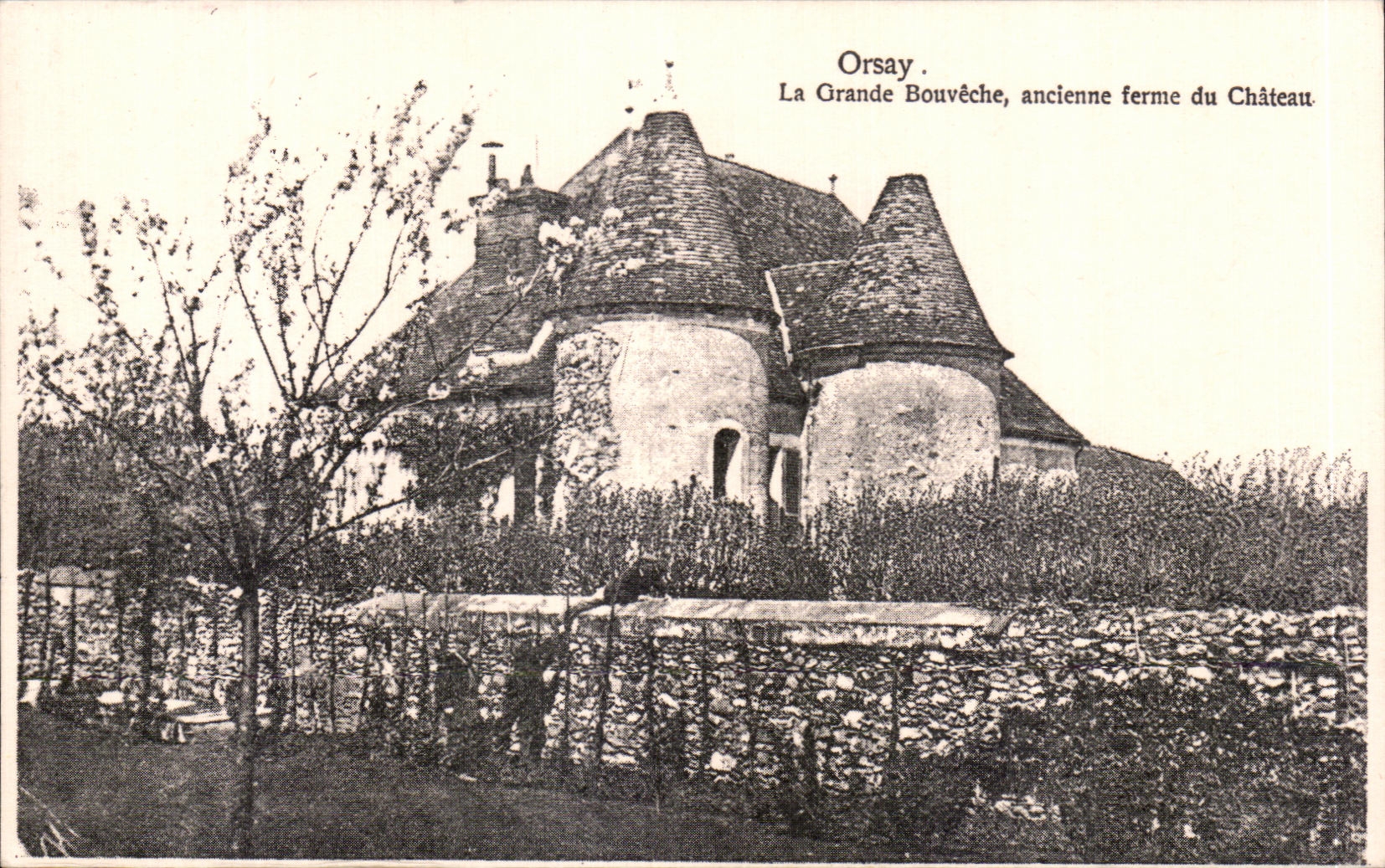 CPSM Orsay La Grande Bouveche ancienne ferme du Chateau