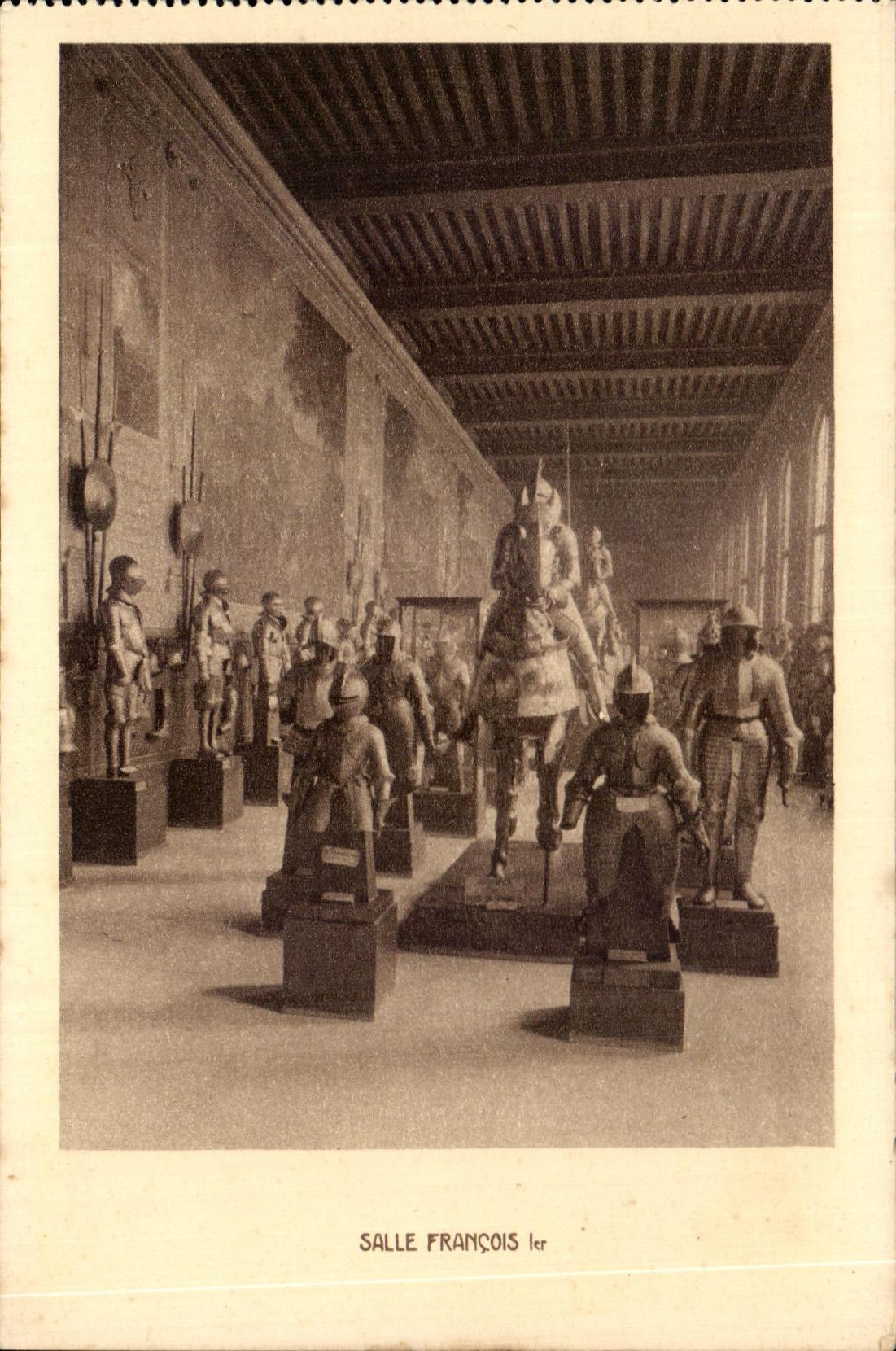 CPA Salle Francois 1er Musee de l'armee Invalides Paris Armures